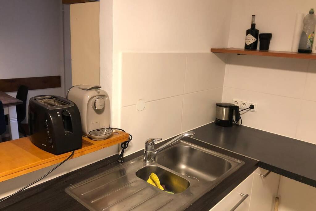 Apartment Gemütliche 3-zkb Wc Souterrainwohnung In Bestlage