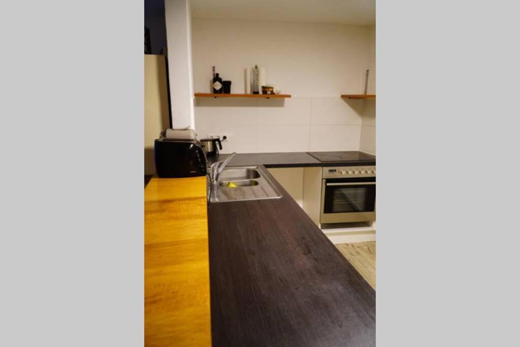 Gemütliche 3-zkb Wc Souterrainwohnung In Bestlage Apartment