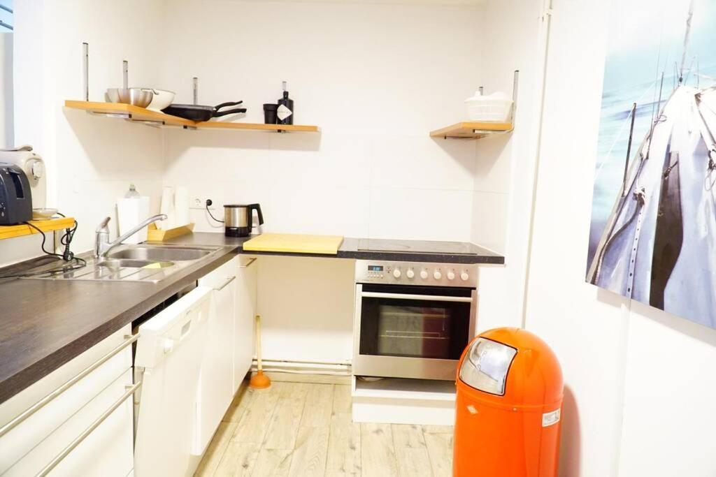 Gemütliche 3-zkb Wc Souterrainwohnung In Bestlage * Hamburg