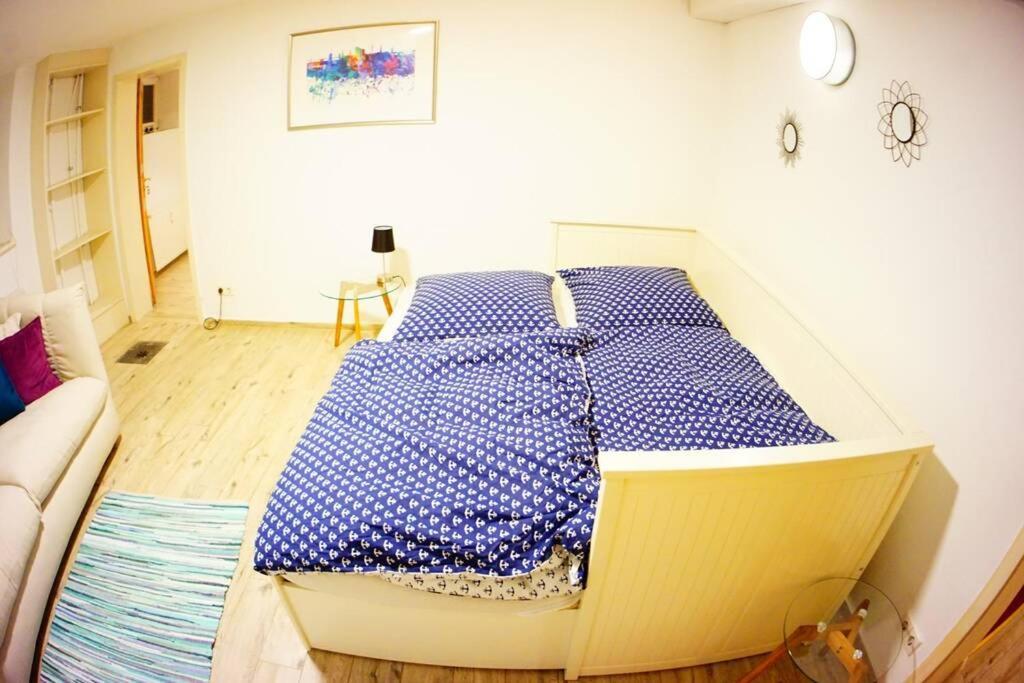 Apartment Gemütliche 3-zkb Wc Souterrainwohnung In Bestlage