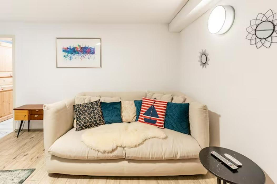 Gemütliche 3-zkb Wc Souterrainwohnung In Bestlage Apartment