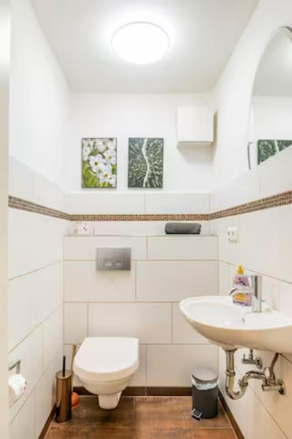 Gemütliche 3-zkb Wc Souterrainwohnung In Bestlage Hamburg
